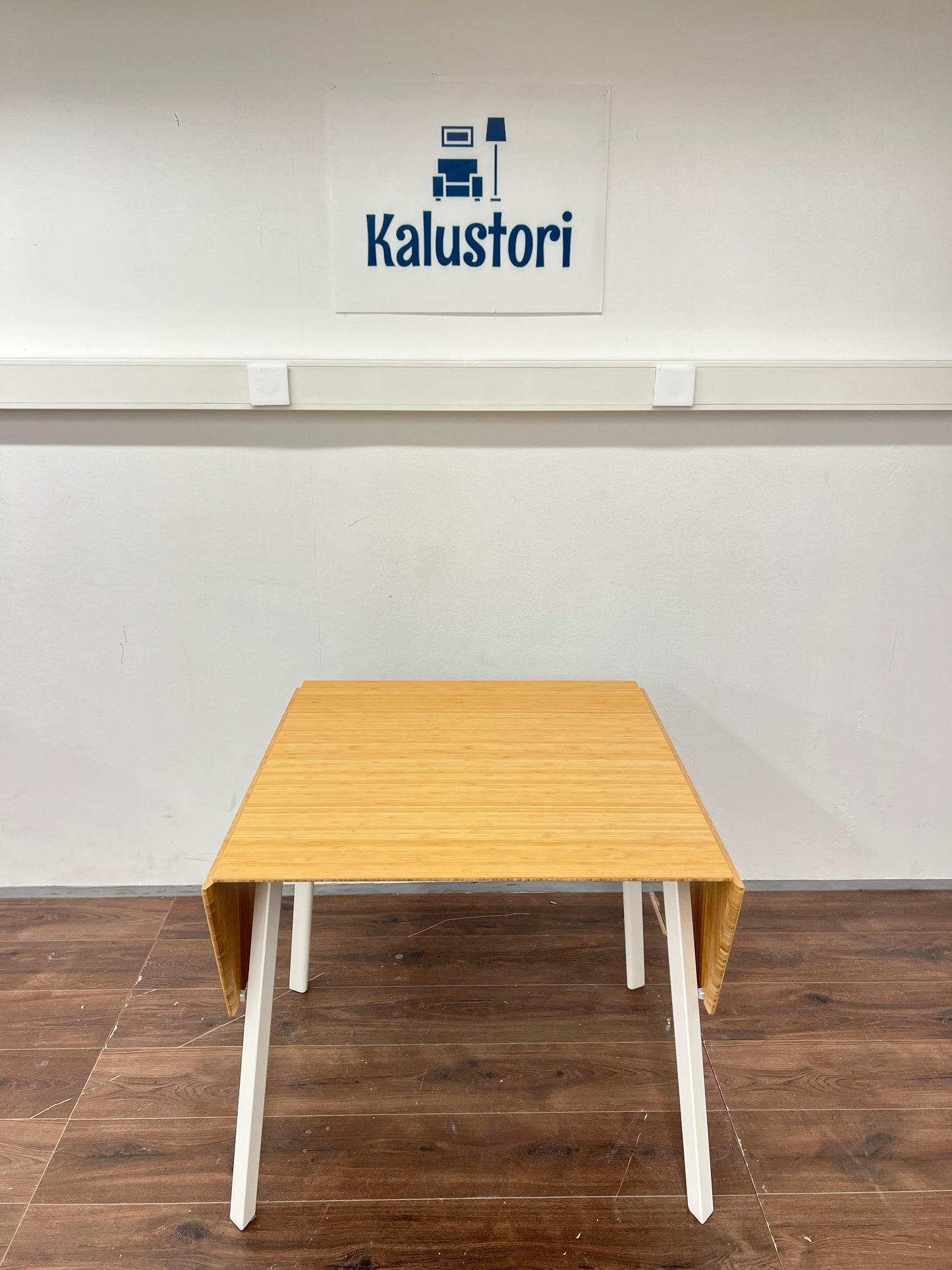 IKEA Keittiön pöytä, alaslaskettava Kalustori