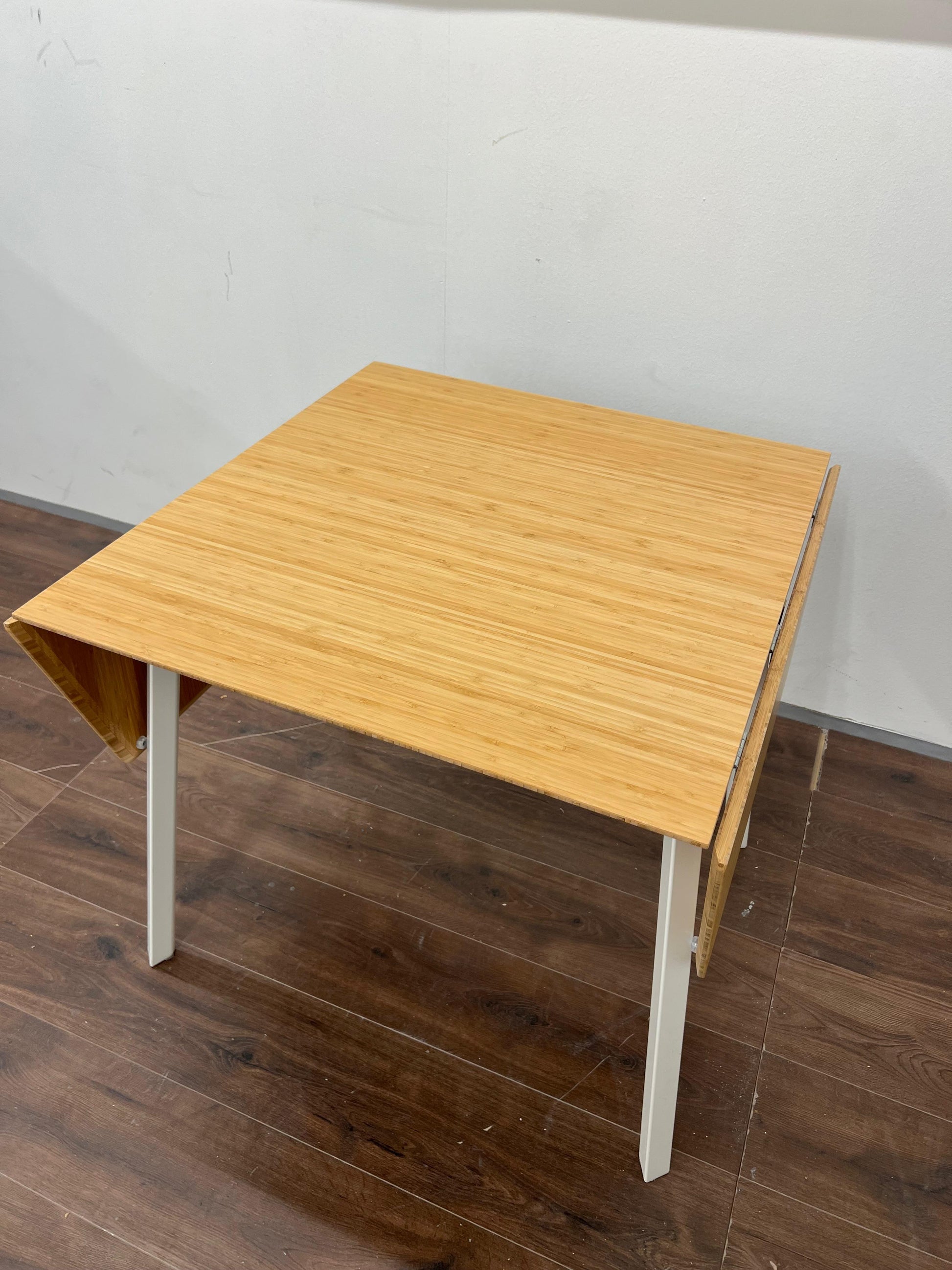 IKEA Keittiön pöytä, alaslaskettava Kalustori