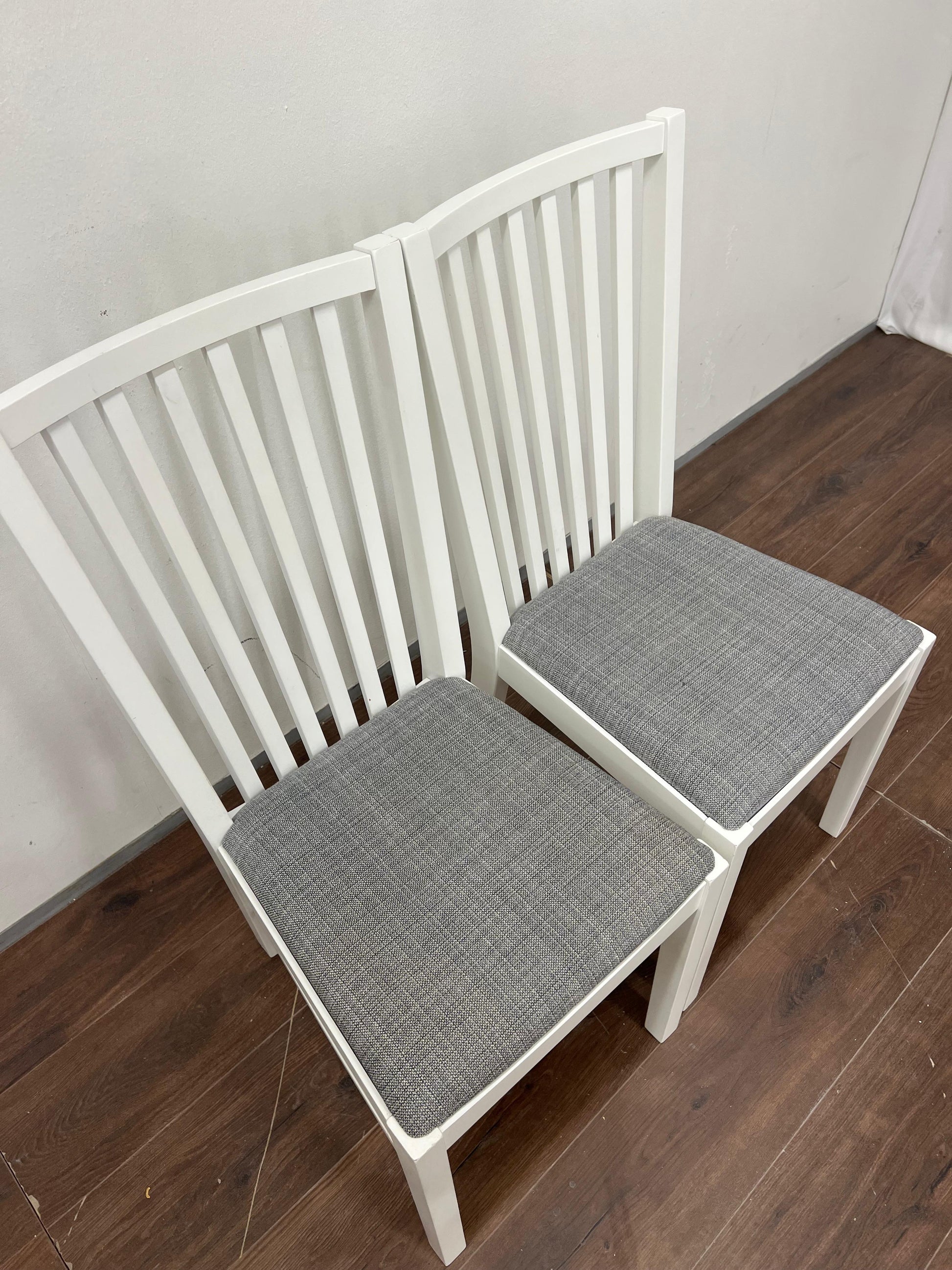 Ikea Näsinge verhoiltu puinen tuoli , valkoinen-tibbleby beige harmaa, 2kpl. Kalustori