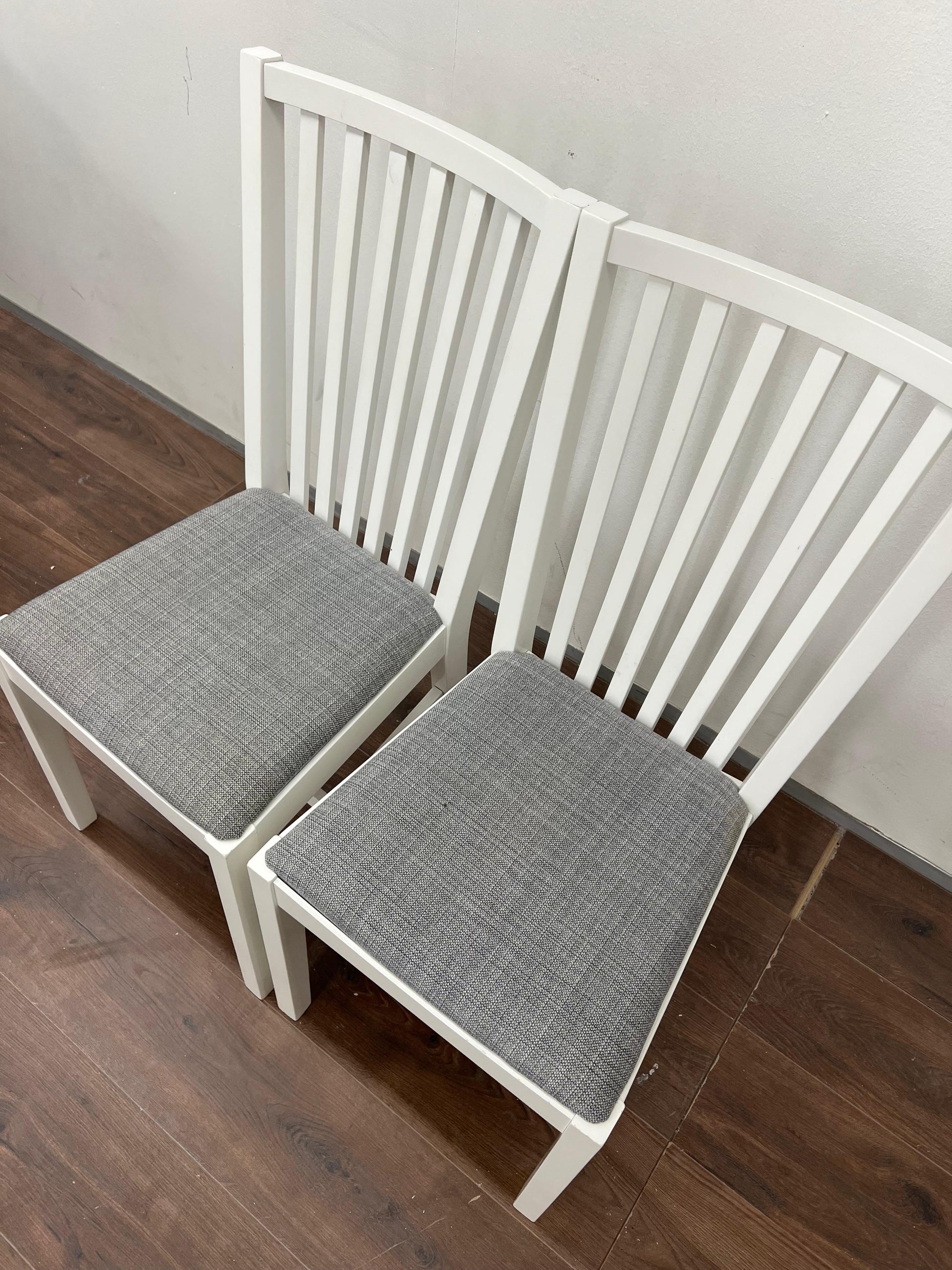 Ikea Näsinge verhoiltu puinen tuoli , valkoinen-tibbleby beige harmaa, 2kpl. Kalustori