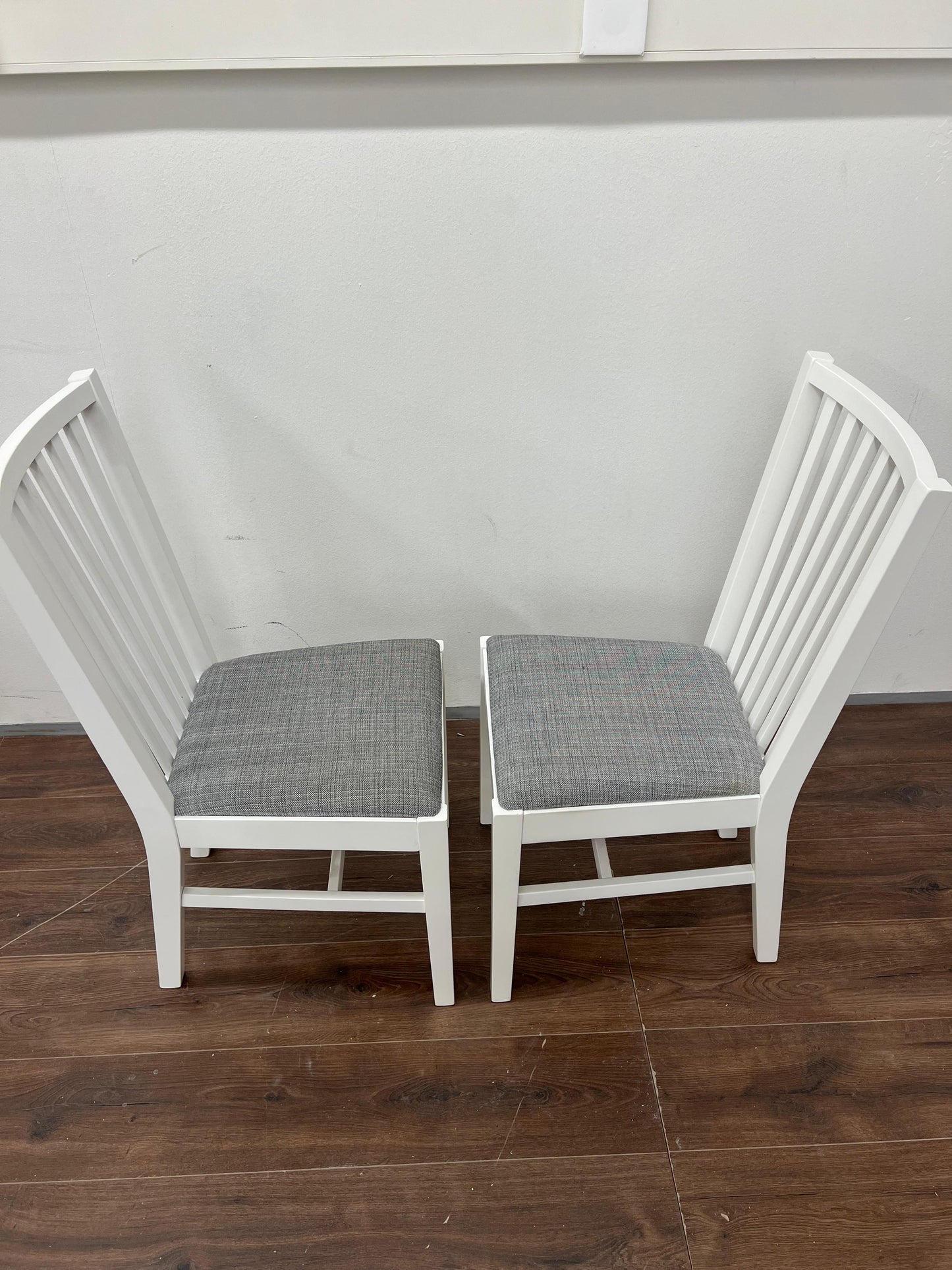 Ikea Näsinge verhoiltu puinen tuoli , valkoinen-tibbleby beige harmaa, 2kpl. Kalustori