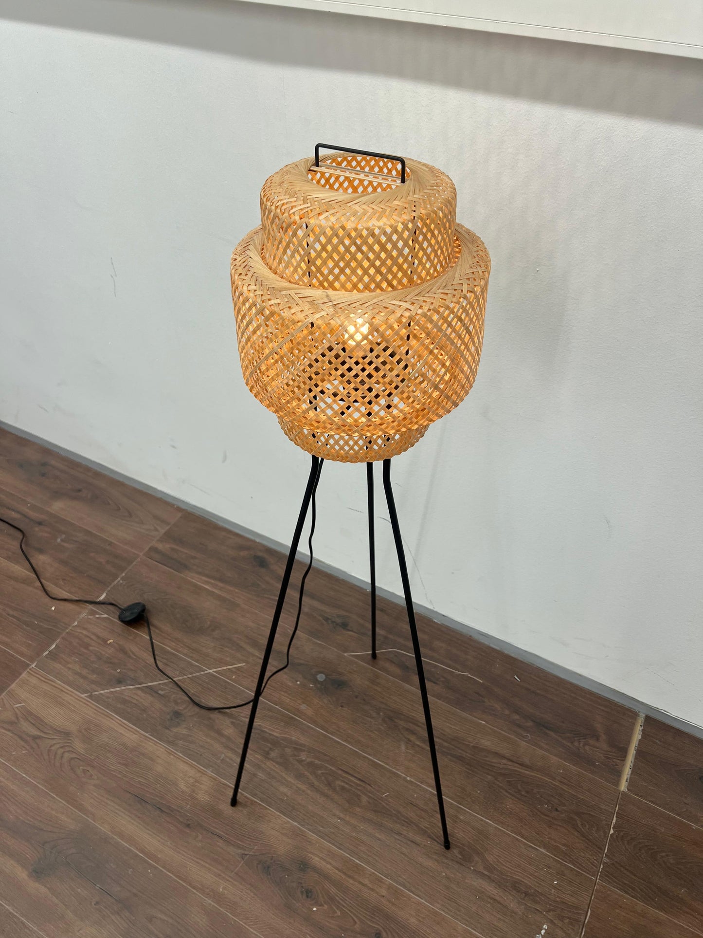 Ikea SINNERLIG Lattiavalaisin, bambu/käsintehty Kalustori