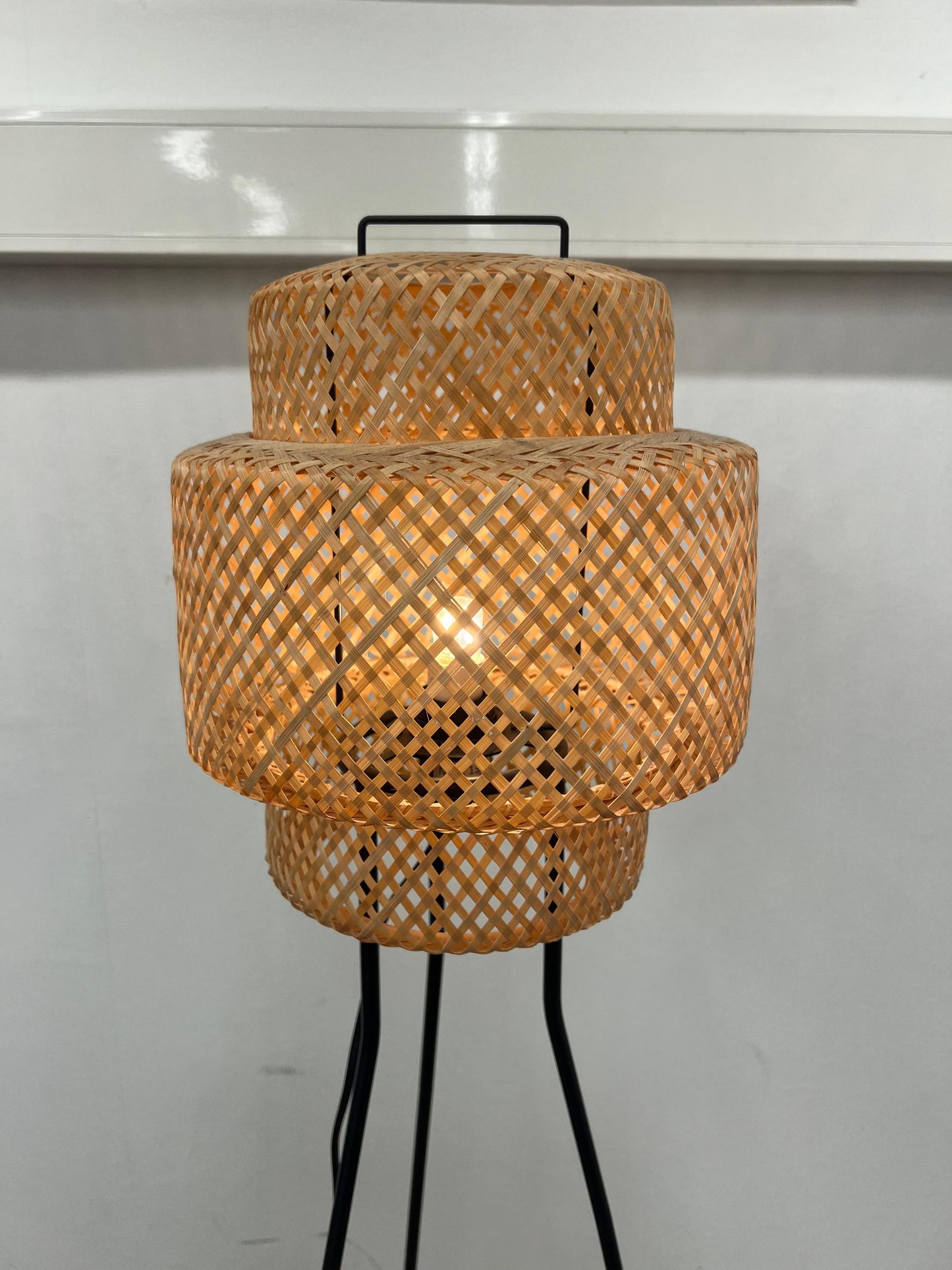 Ikea SINNERLIG Lattiavalaisin, bambu/käsintehty Kalustori