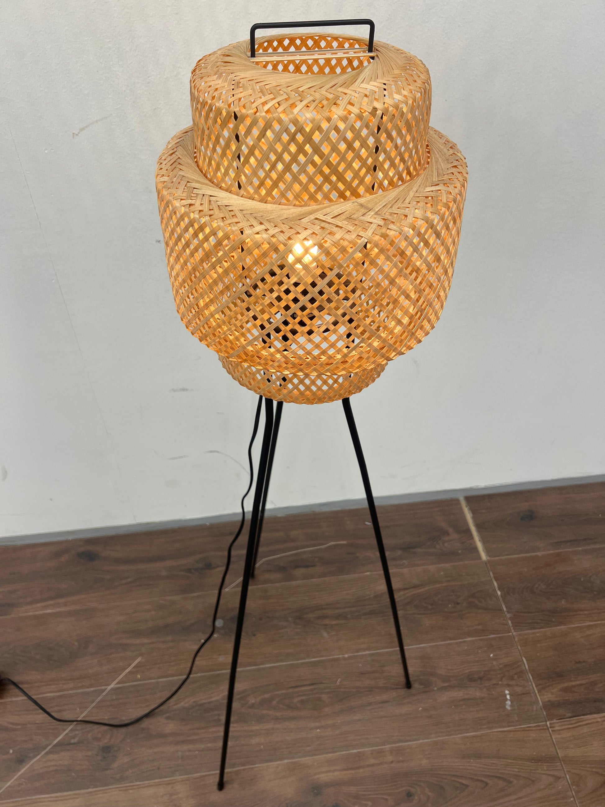 Ikea SINNERLIG Lattiavalaisin, bambu/käsintehty Kalustori