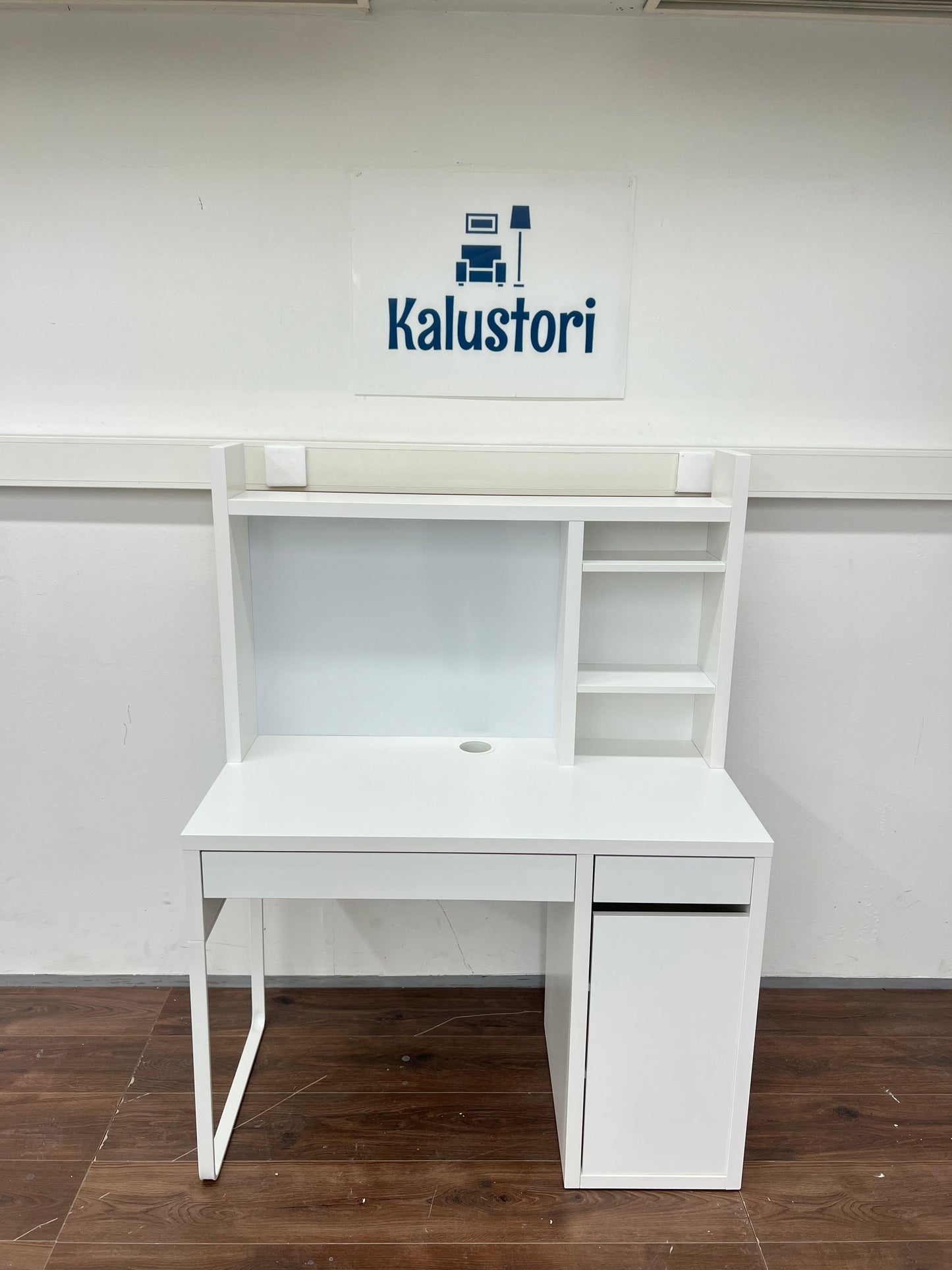 Ikea MICKE Työpöytä, valkoinen,105x50 cm Kalustori