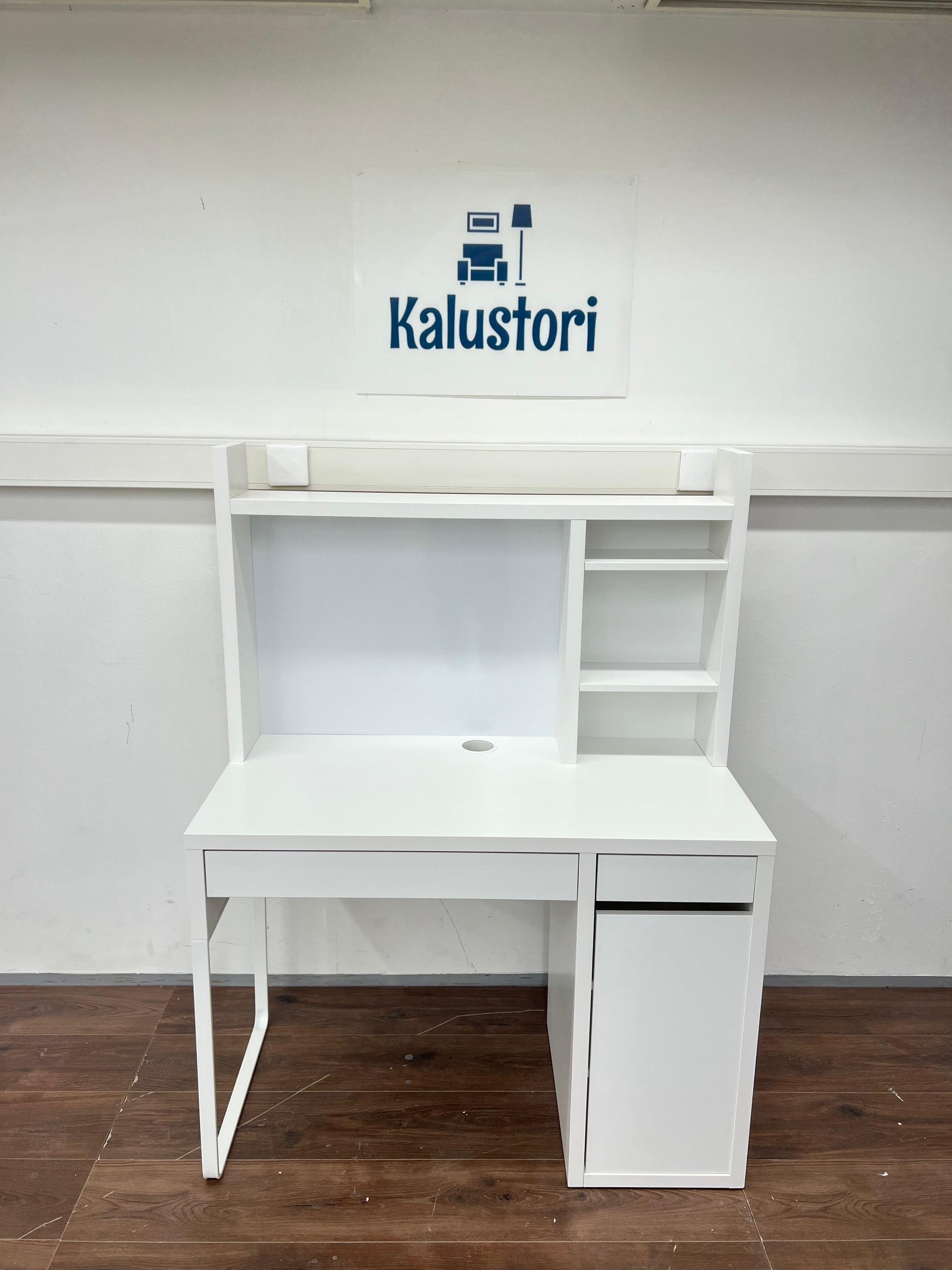 Ikea MICKE Työpöytä, valkoinen,105x50 cm Kalustori
