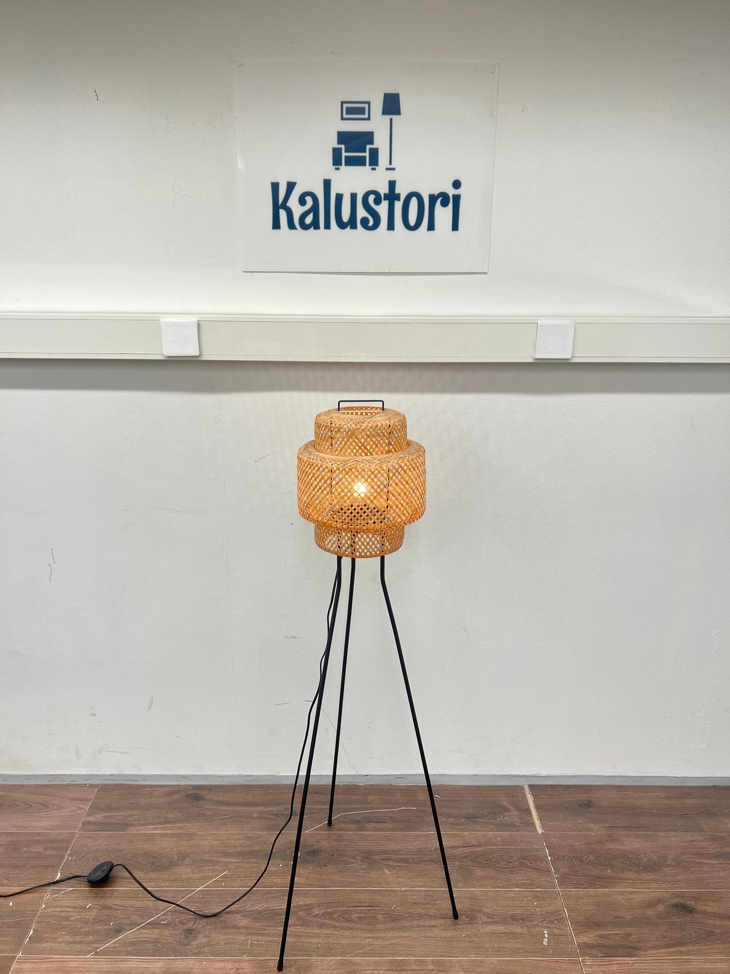 Ikea SINNERLIG Lattiavalaisin, bambu/käsintehty Kalustori