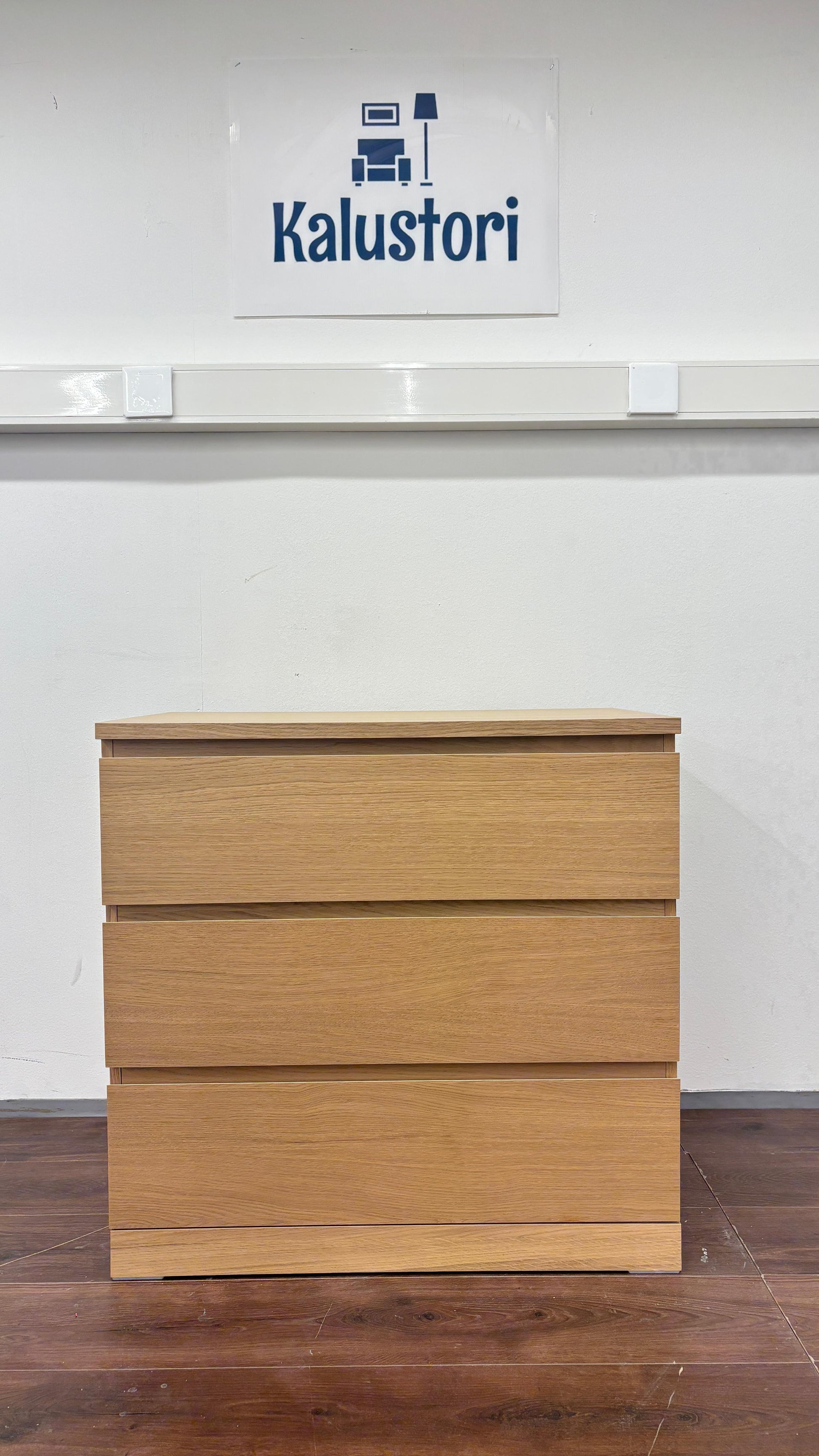 Ikea MALM lipasto, jossa on 3 laatikkoa Kalustori