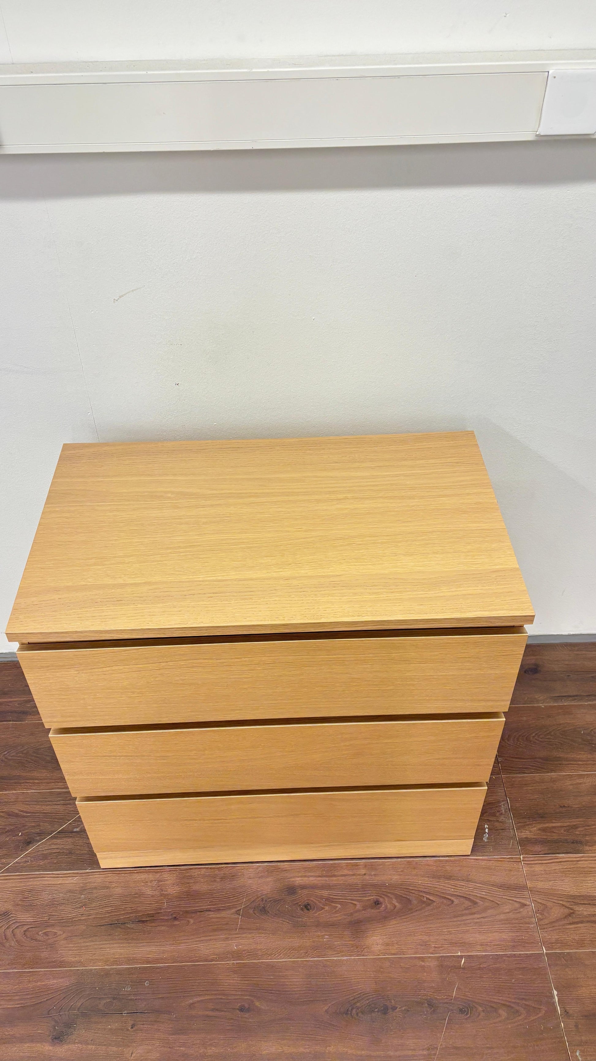 Ikea MALM lipasto, jossa on 3 laatikkoa Kalustori