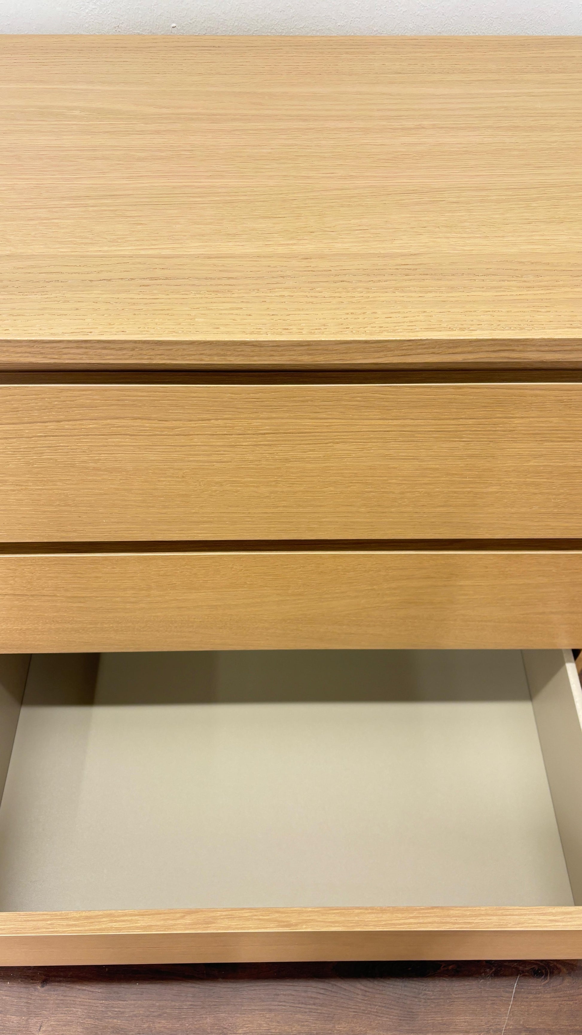 Ikea MALM lipasto, jossa on 3 laatikkoa Kalustori