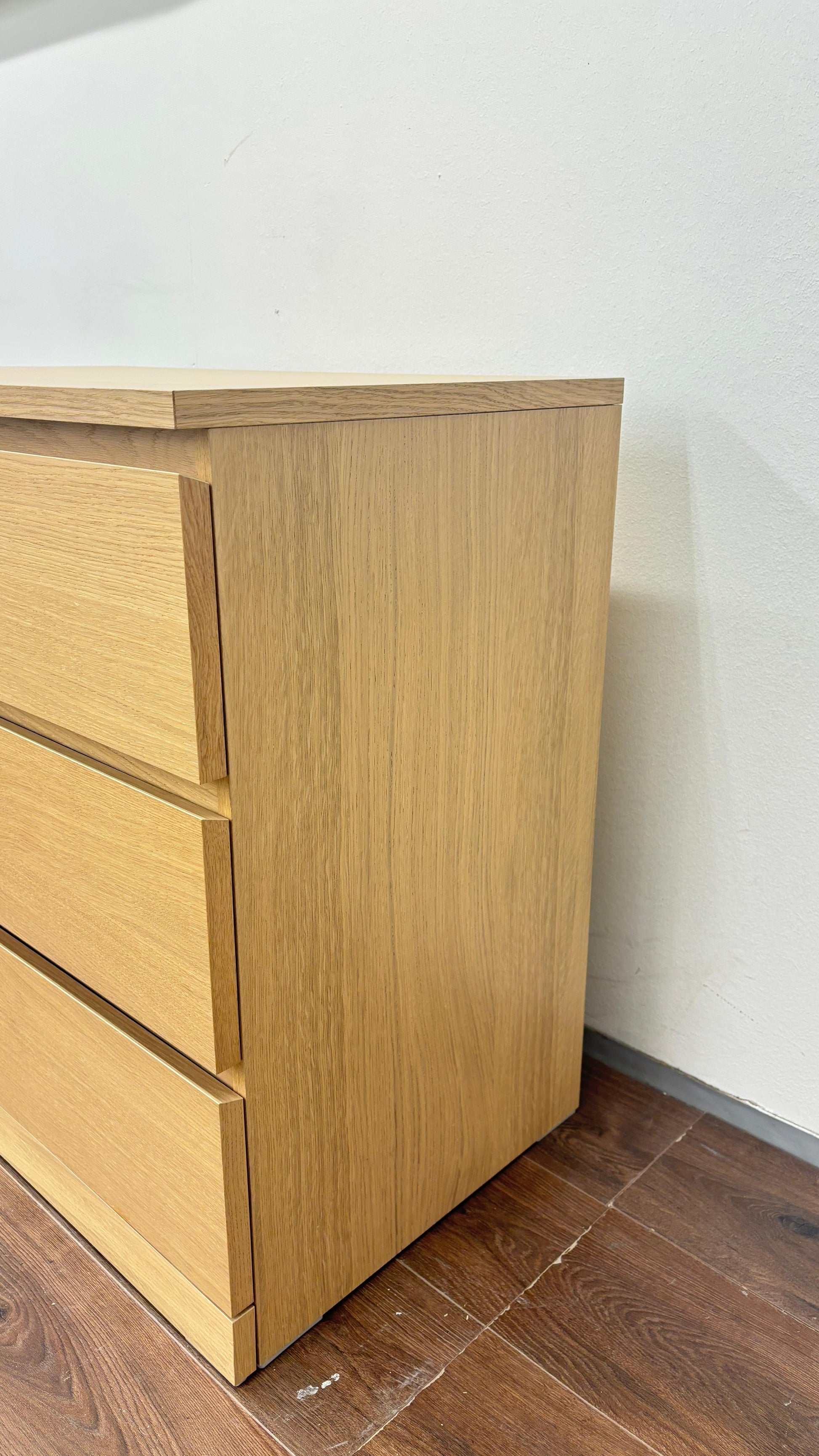 Ikea MALM lipasto, jossa on 3 laatikkoa Kalustori