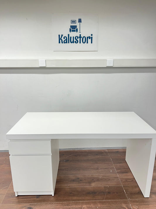 Ikea MALM Työpöytä, valkoinen,140x65 cm Kalustori