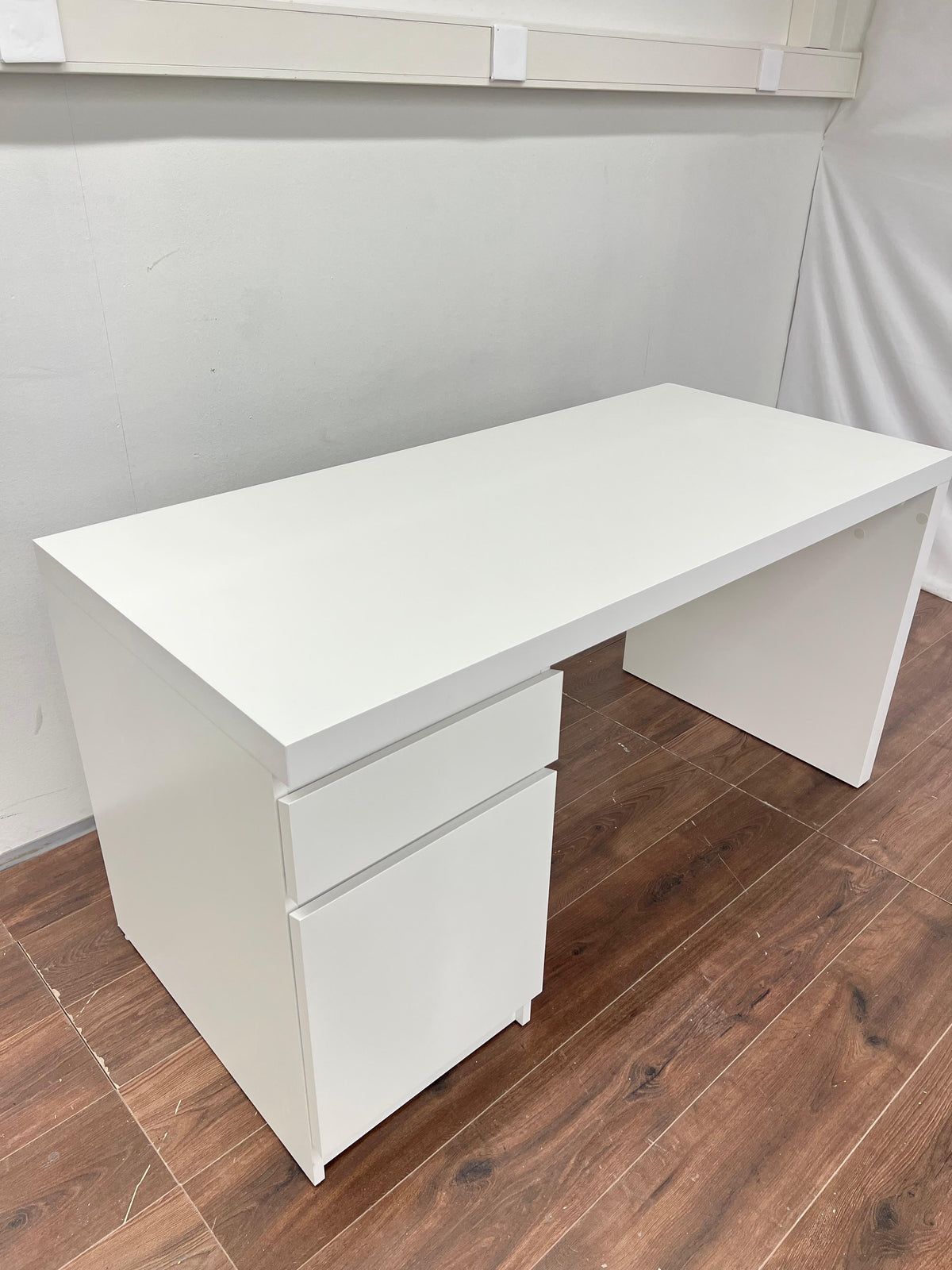 Ikea MALM Työpöytä, valkoinen,140x65 cm Kalustori