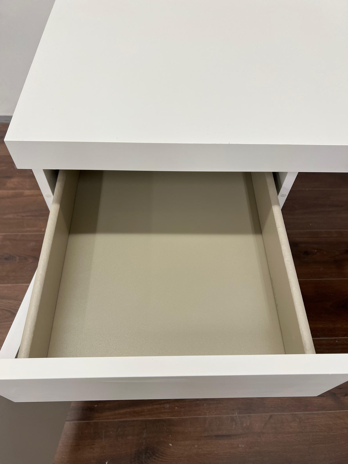 Ikea MALM Työpöytä, valkoinen,140x65 cm Kalustori