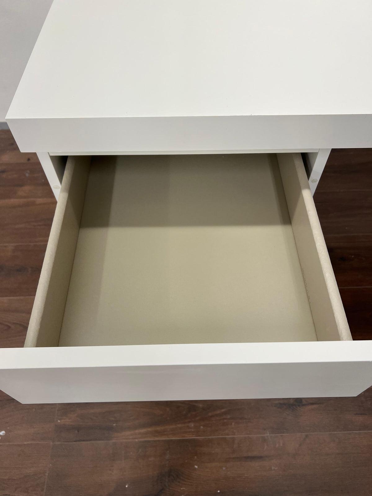 Ikea MALM Työpöytä, valkoinen,140x65 cm Kalustori