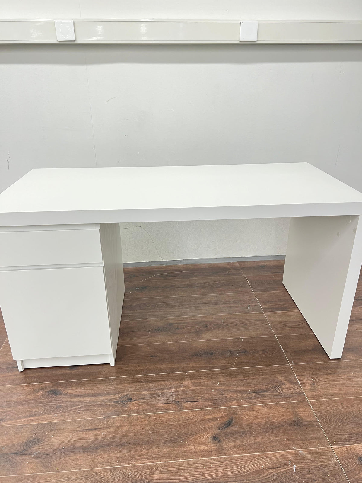 Ikea MALM Työpöytä, valkoinen,140x65 cm Kalustori