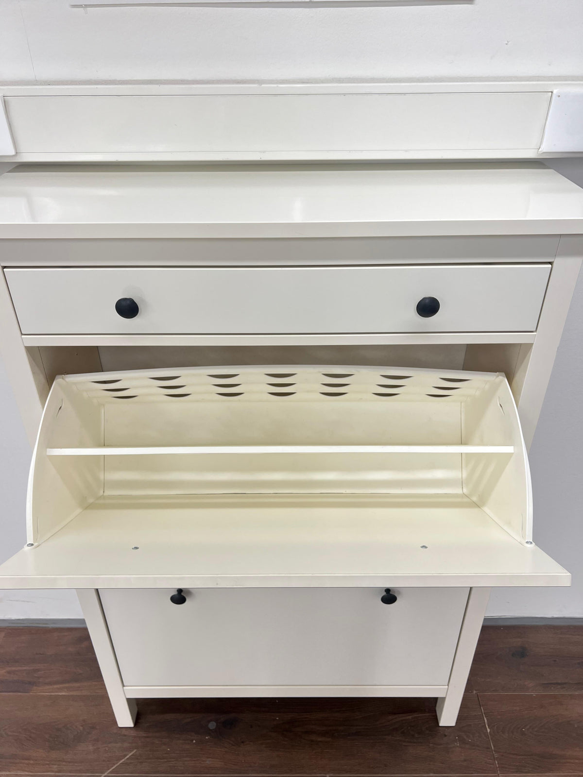 Ikea HEMNES Kenkäkaappi kahdella lokerolla, valkoinen 89 x 30 x 127 cm Kalustori