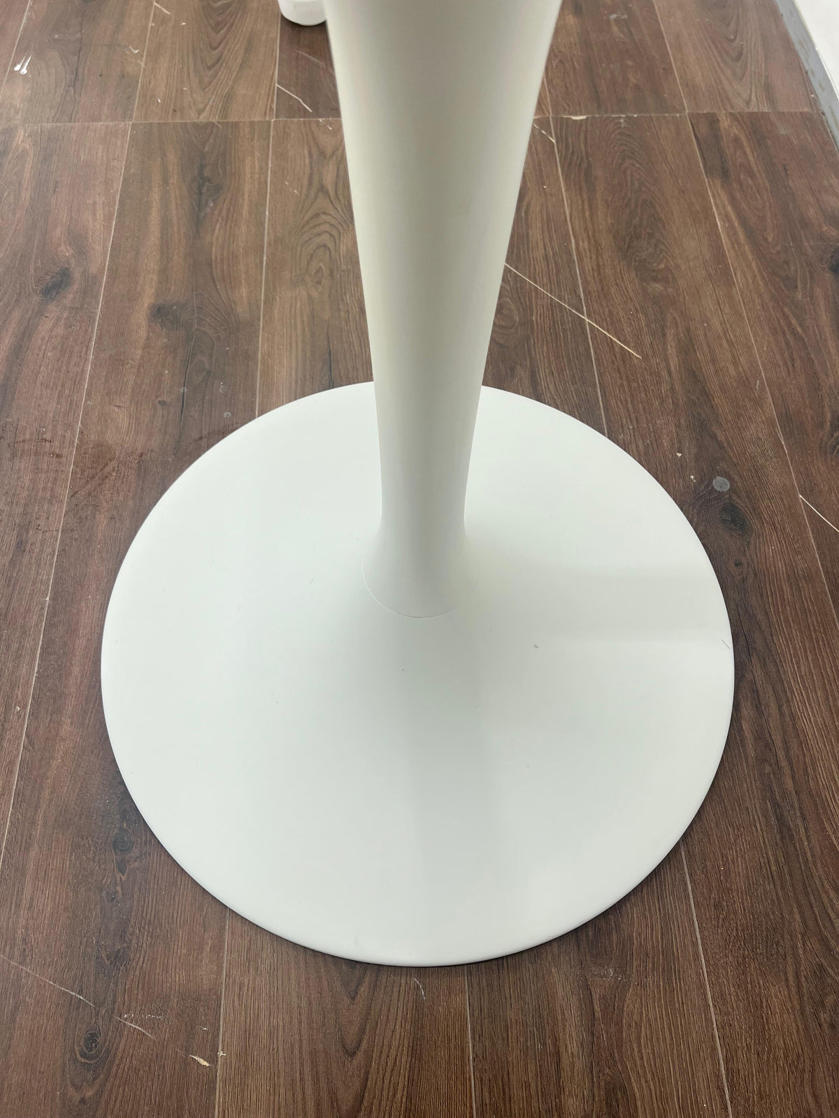 Ikea Docksta Ruokapöydän jalka 73 cm Kalustori