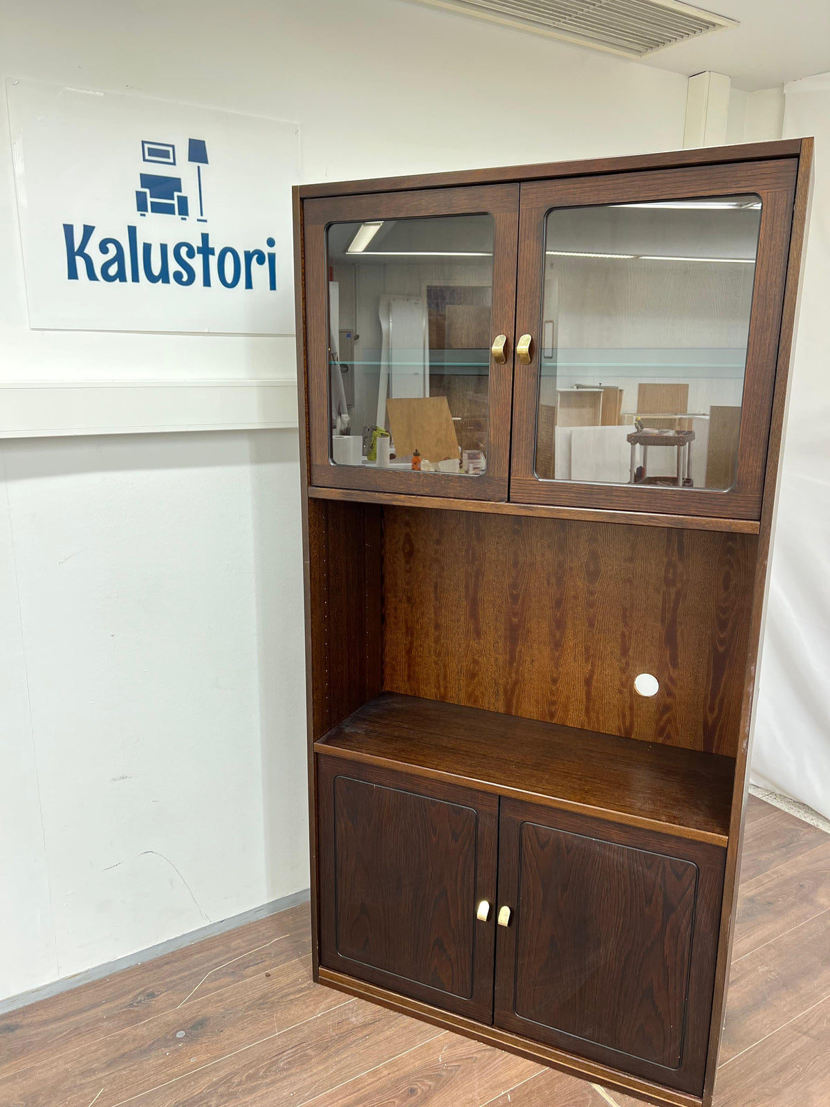 Retro/vintage vitriinikaappi Kalustori