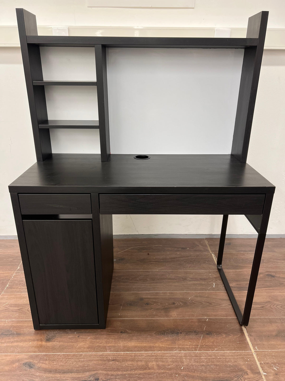Ikea MICKE Työpöytä, mustanruskea,105x50 cm Kalustori
