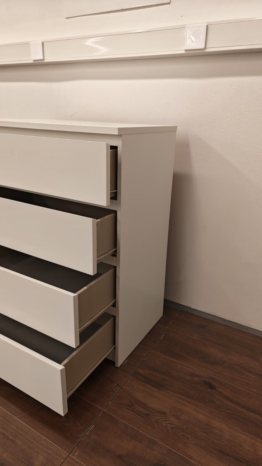 Ikea MALM Lipasto, 4 laatikkoa, Valkoinen 80x100cm Kalustori