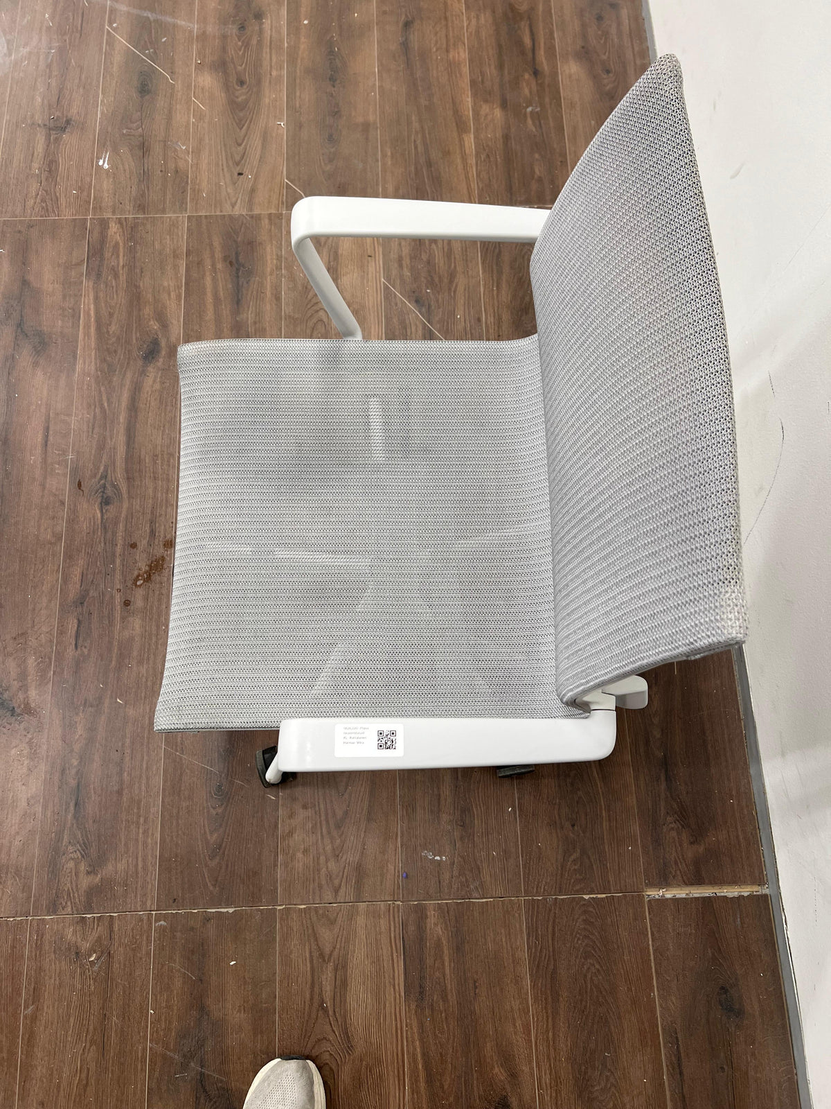 Vitra Physix työtuoli, vaaleanharmaa/valkoinen Kalustori