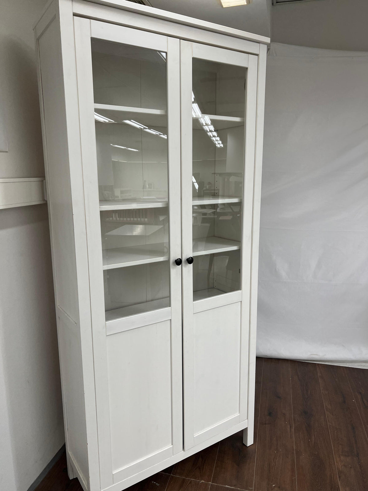 Ikea HEMNES lasiovinen kaappi , valkoinen lakka, 90x197 cm Kalustori