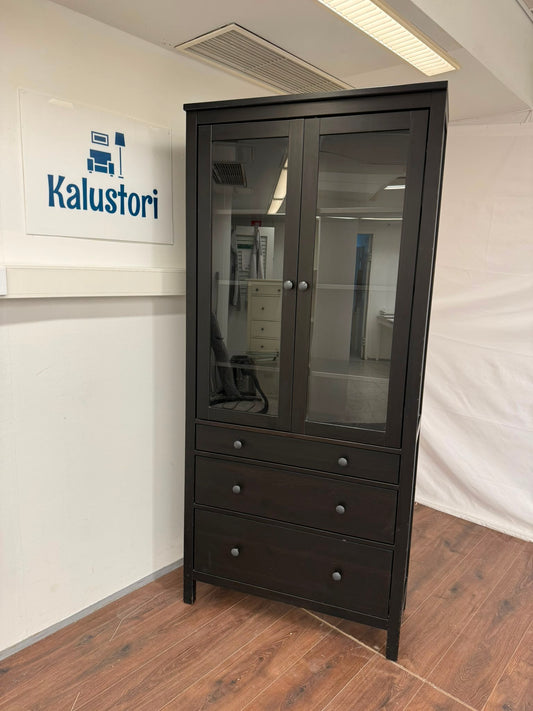 Ikea HEMNES Vitriinikaappi, 3 laatikkoa, mustanruskea  90x197 cm Kalustori