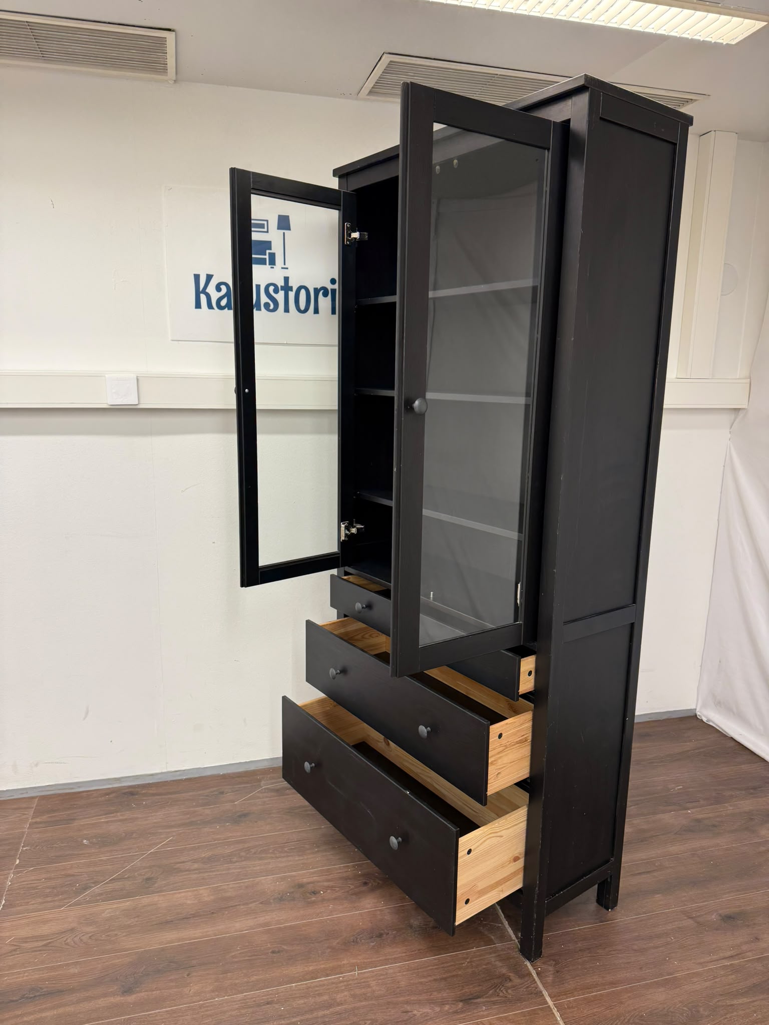 Ikea HEMNES Vitriinikaappi, 3 laatikkoa, mustanruskea  90x197 cm Kalustori