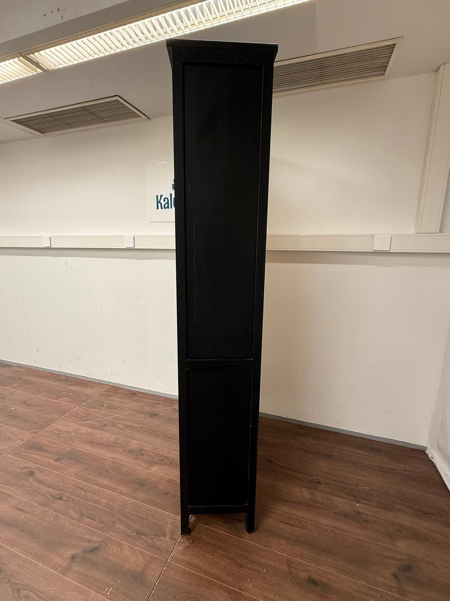 Ikea HEMNES Vitriinikaappi, 3 laatikkoa, mustanruskea  90x197 cm Kalustori