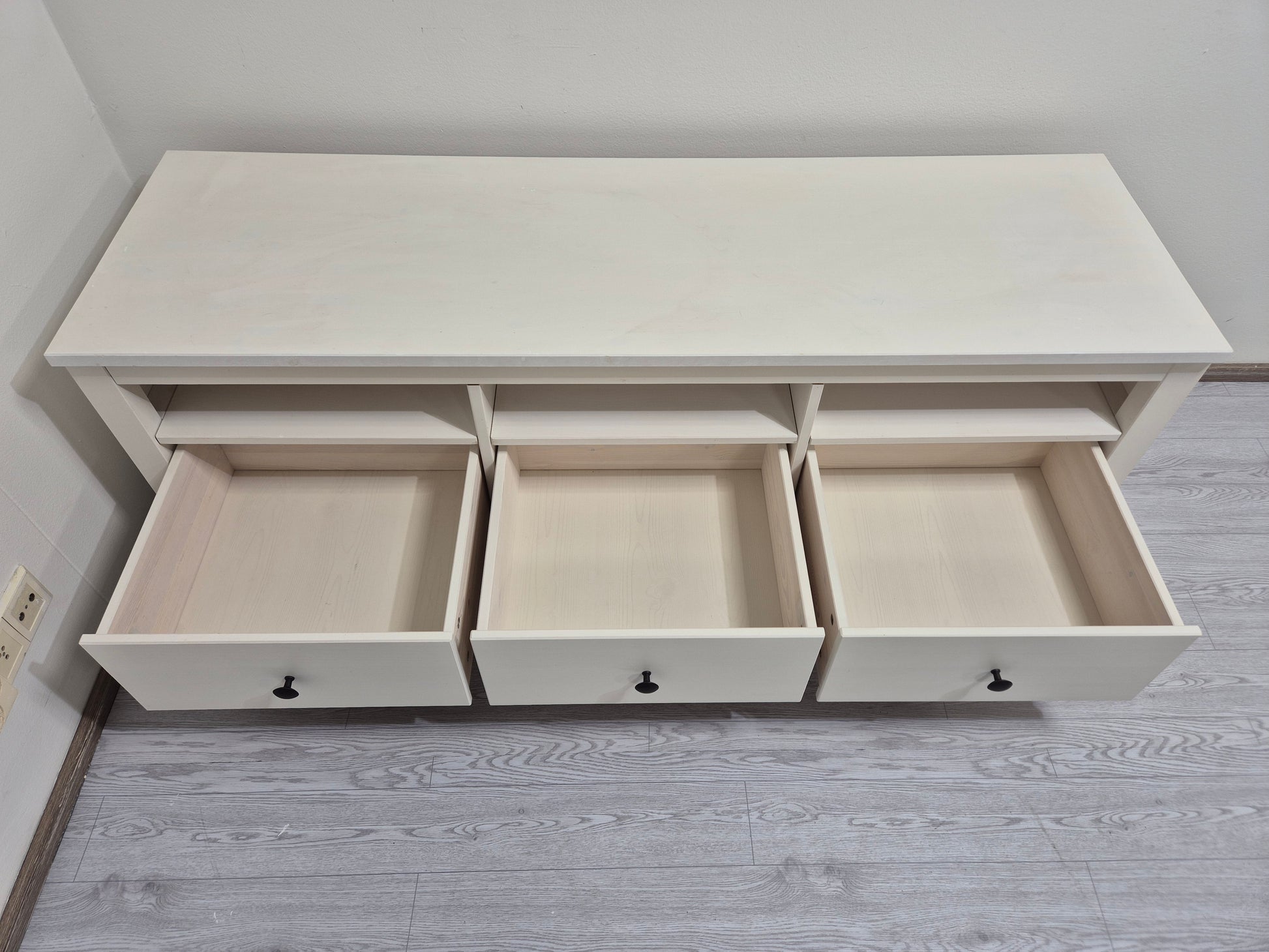 Ikea HEMNES Tv-taso Kalustori