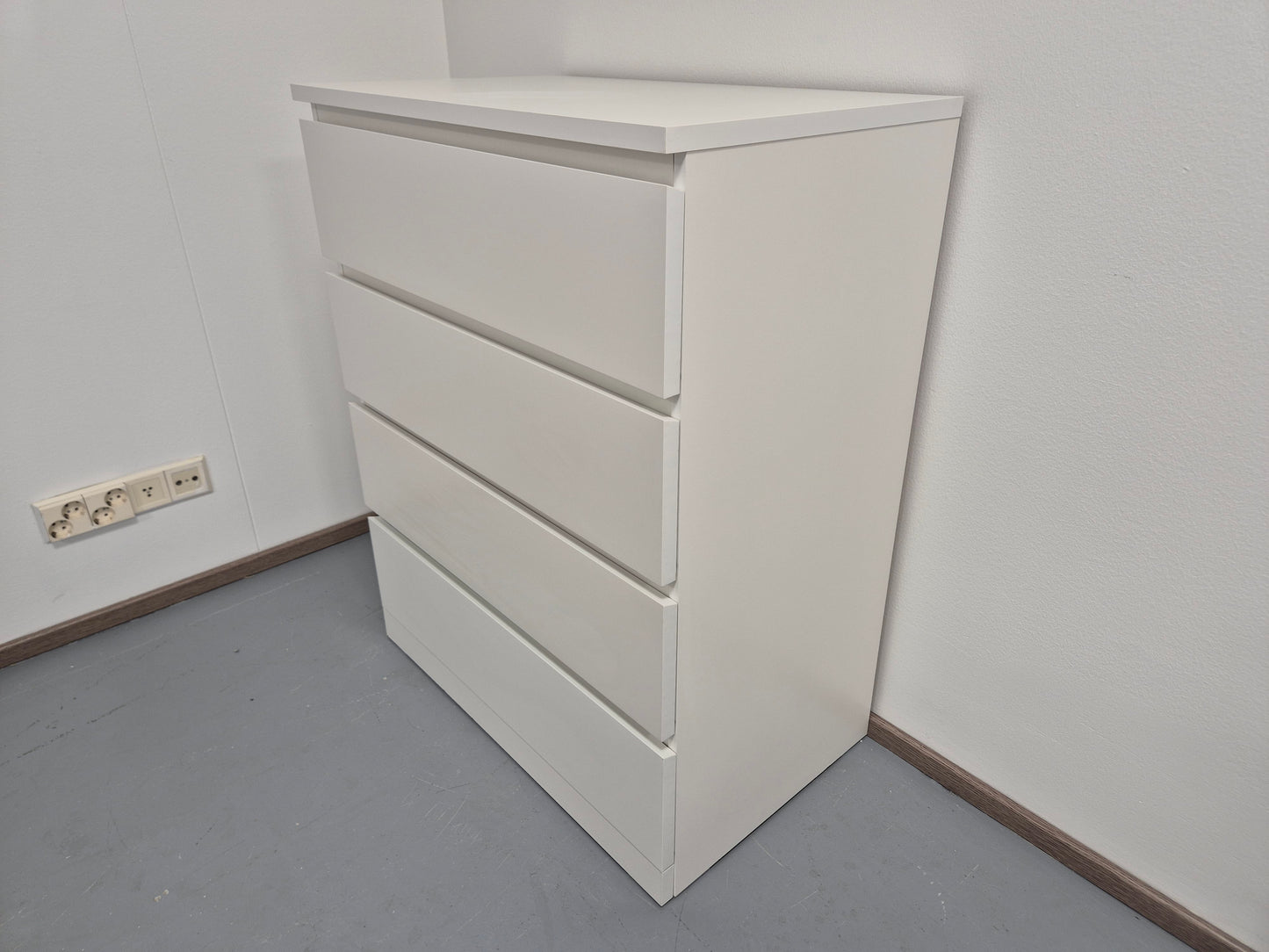 Ikea Malm Lipasto