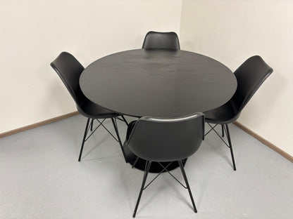 Pyöreä Ruokapöytä ja 4 Tuolia