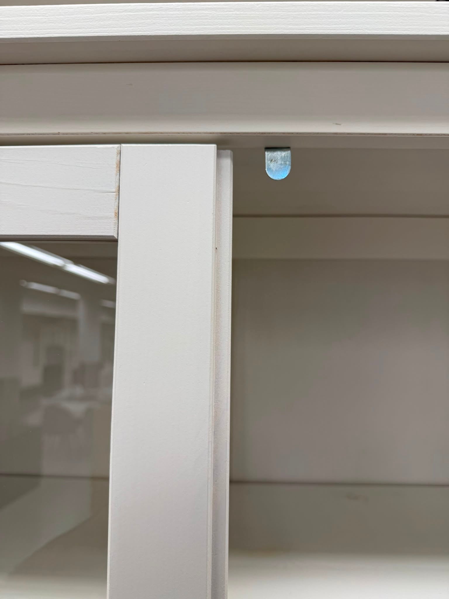 Ikea HEMNES Vitriinikaappi, 3 laatikkoa, valkoiseksi petsattu Kalustori