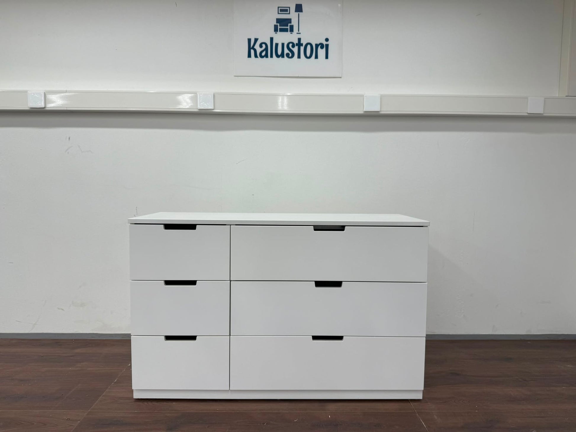 N Kalustori