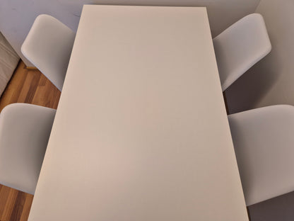 Ikea Melltorp Ruokapöytä ja 4 Tuolia