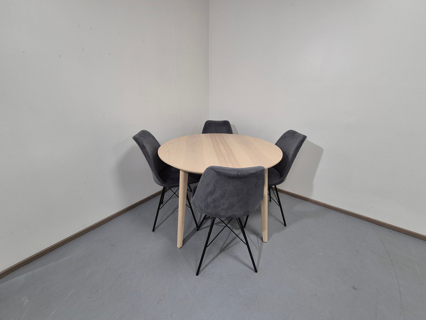 Ikea LISABO Ruokapöytä ja 4 tuolia