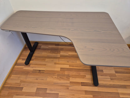Ikea Bekant Sähköpöytä