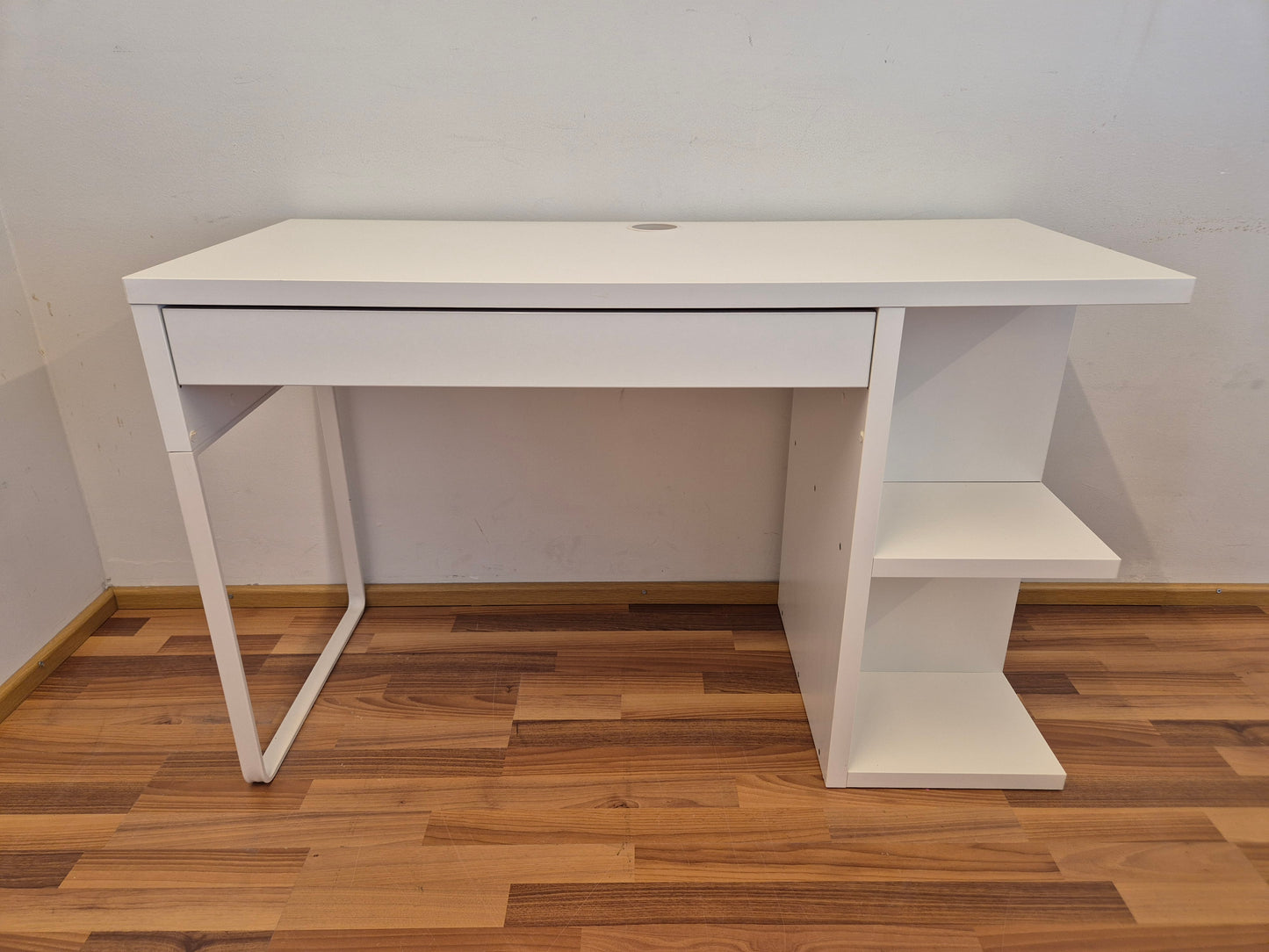 Ikea Micke Työpöytä