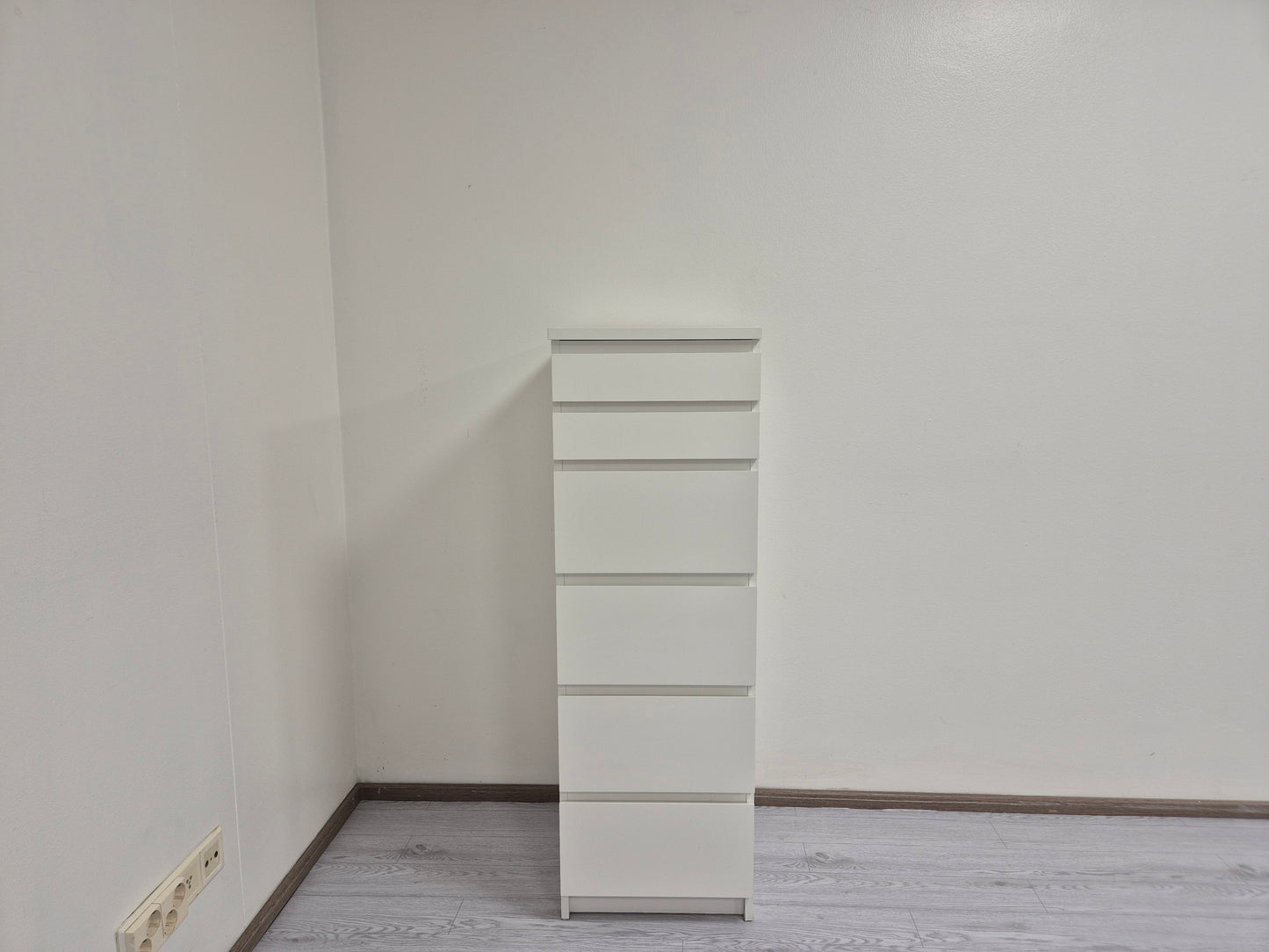 Ikea Malm Lipasto Peilillä Kalustori