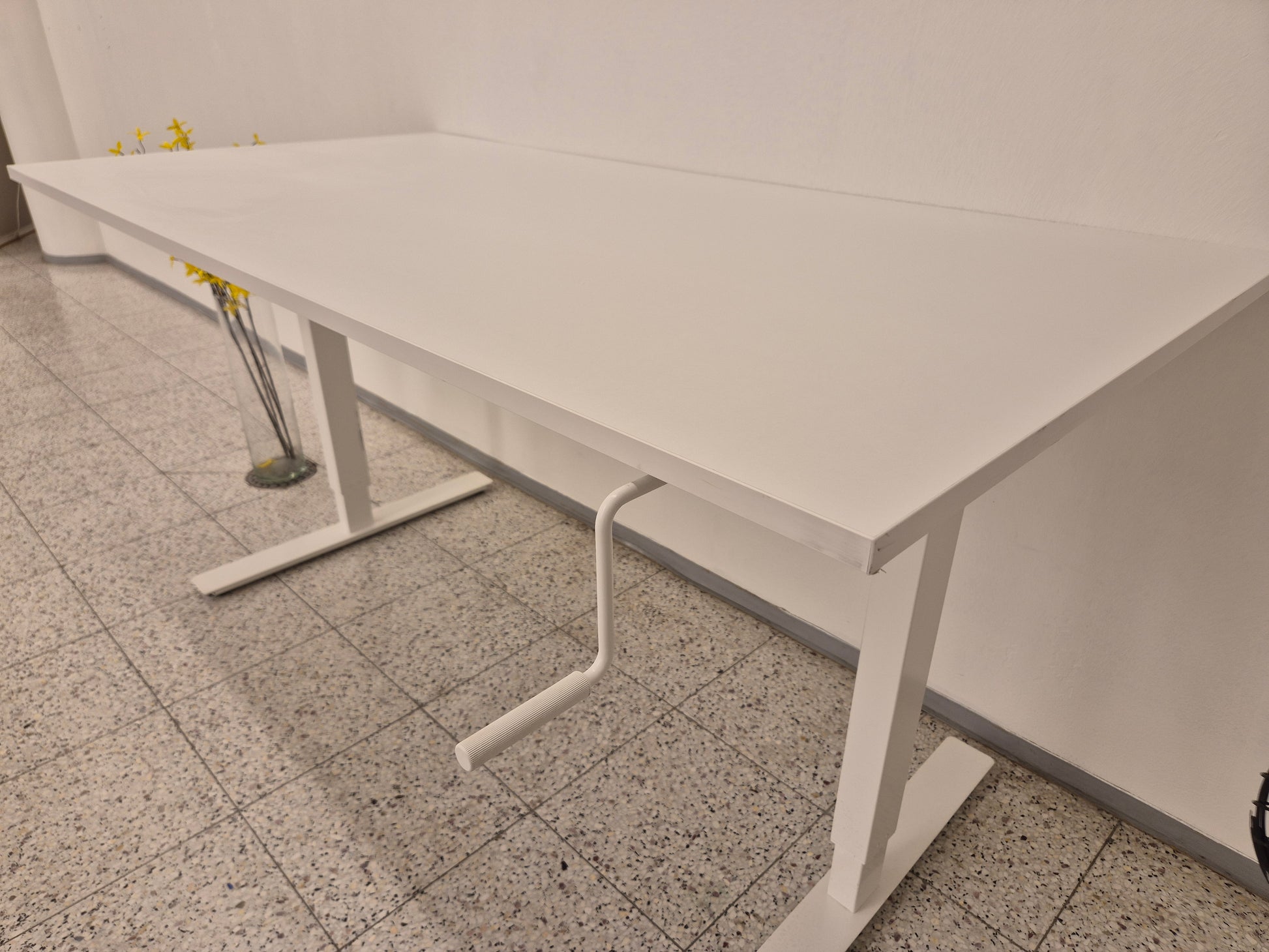 Ikea Trotten Saadetteva Työpöytä Kalustori