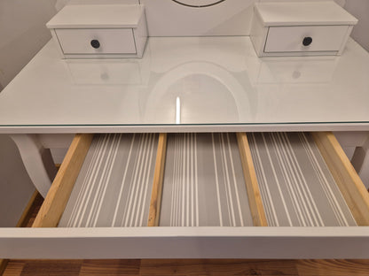 Ikea Hemnes Meikkippöytä/Kampauspöytä