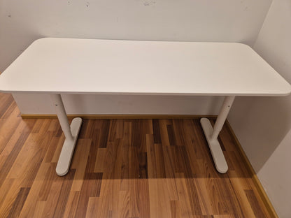 Ikea Bekant Työpöytä