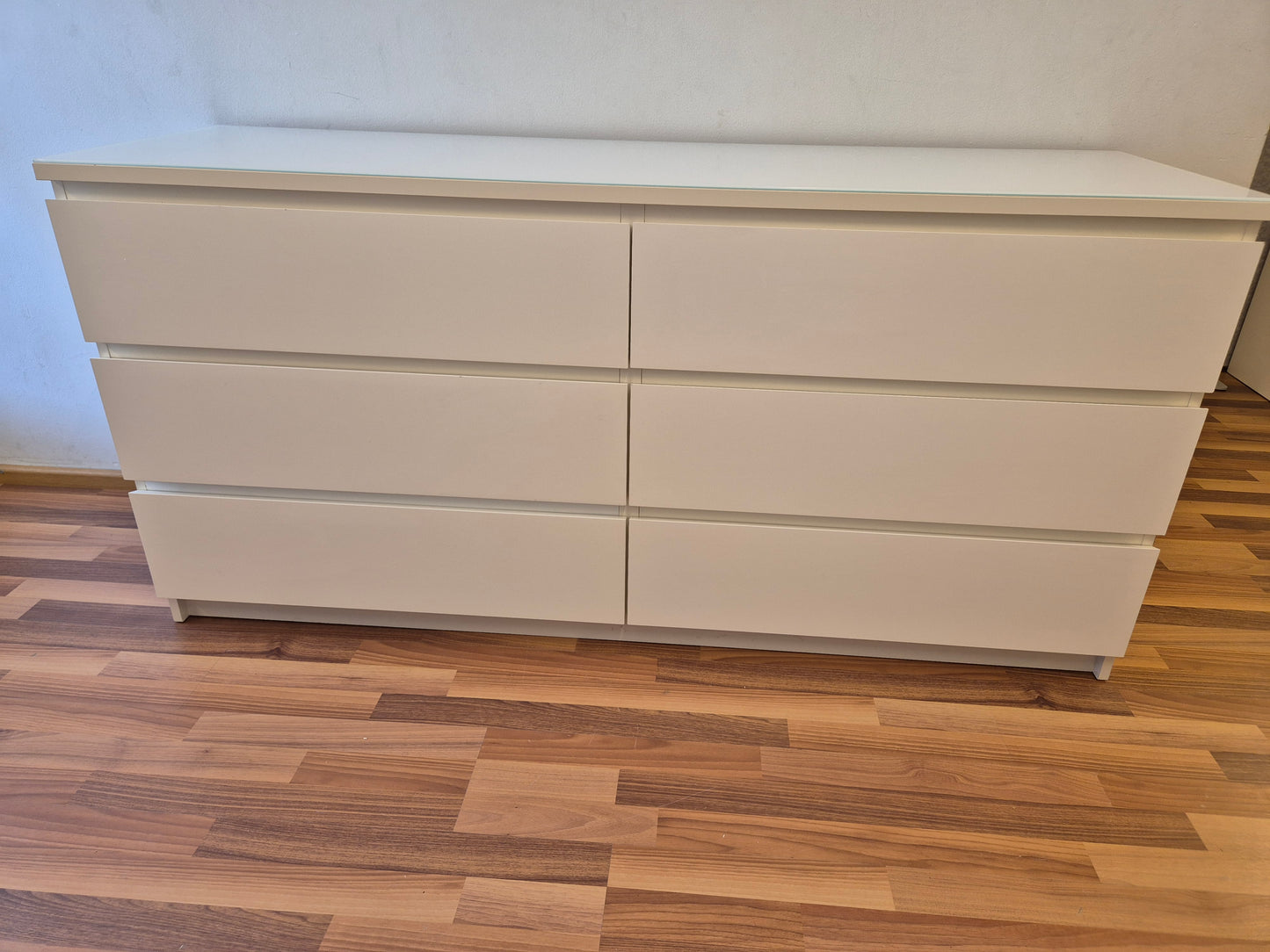Ikea Malm Lipasto