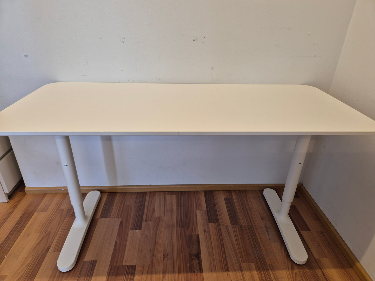 Ikea Bekant Työpöytä