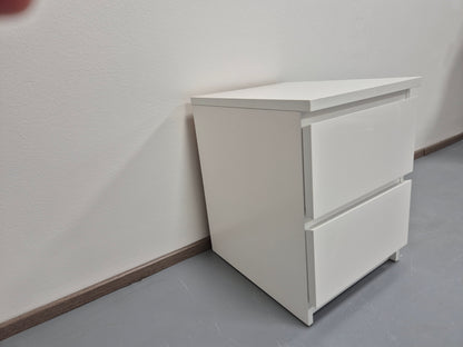 Ikea Malm Yöpöytä