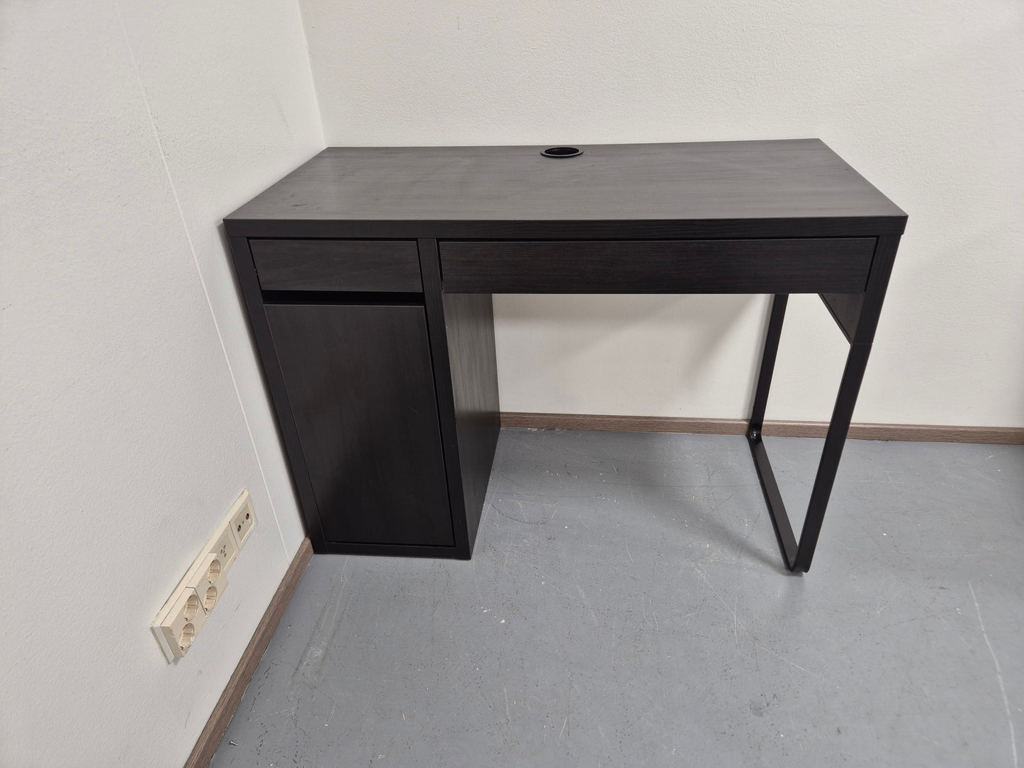 Ikea Micke Työpöytä