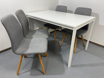 Ikea Melltorp Ruokapöytä ja 4 Tuolia