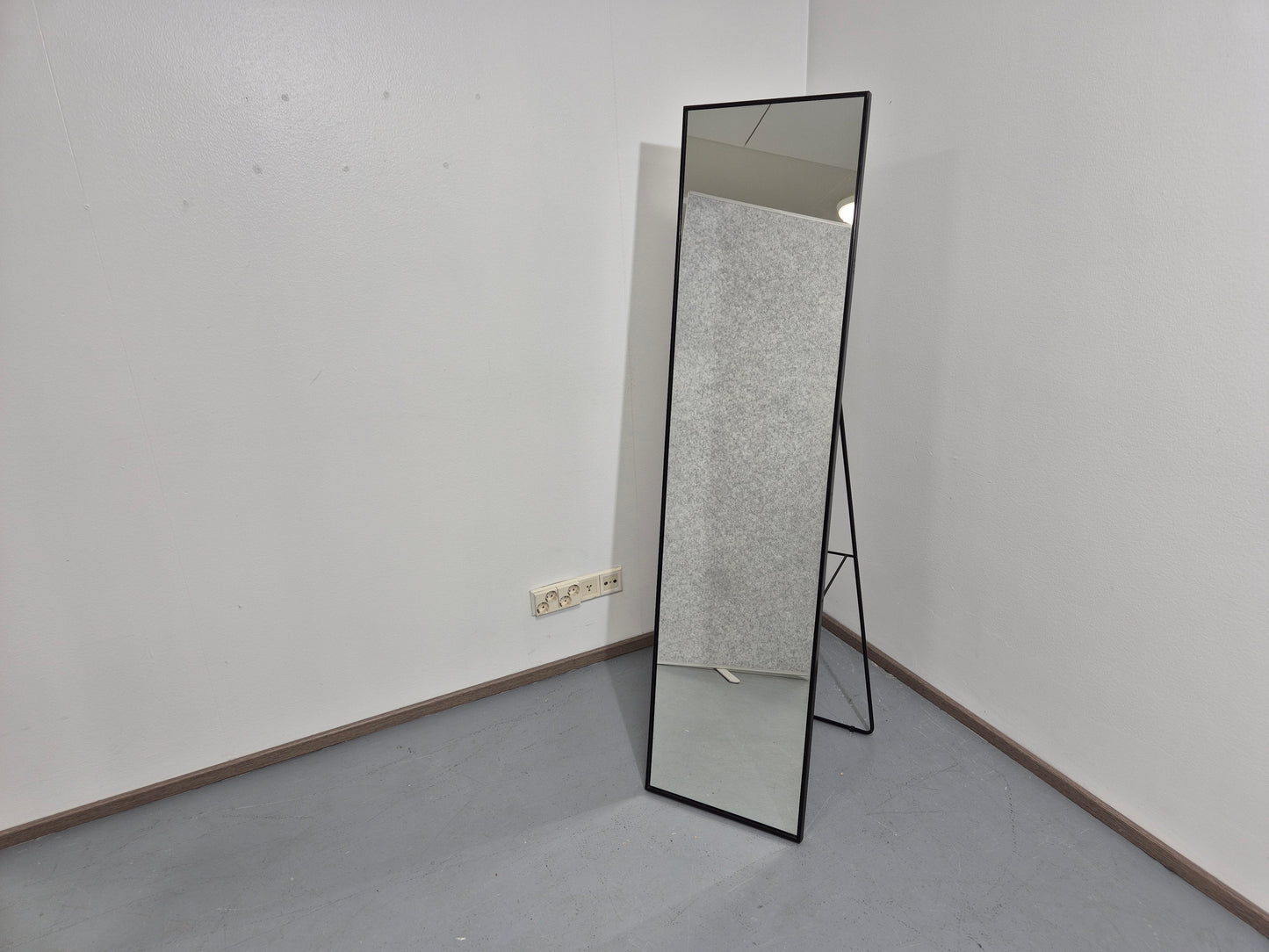 Ikea KARMSUND Lattiapeili