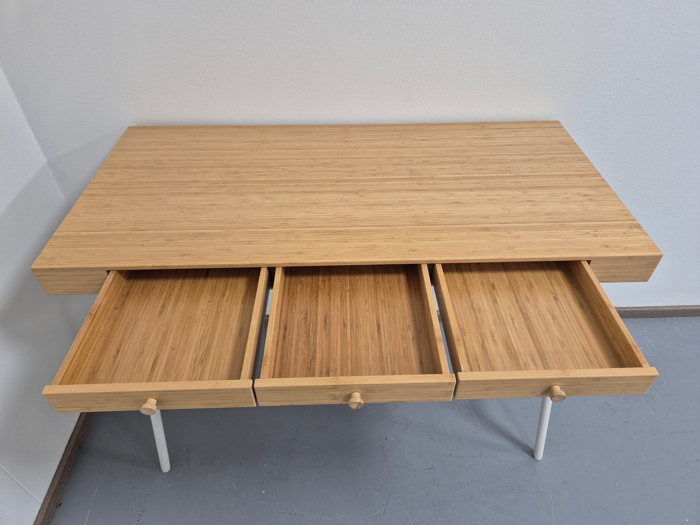 Ikea LILLÅSEN Työpöytä